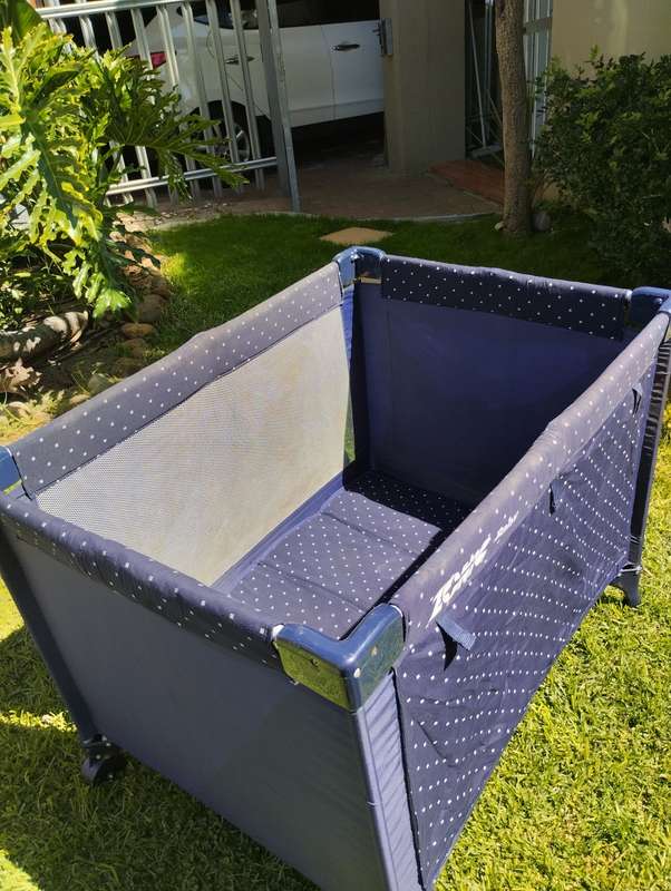 ZONIC Baby Travel Cot and Bassinet