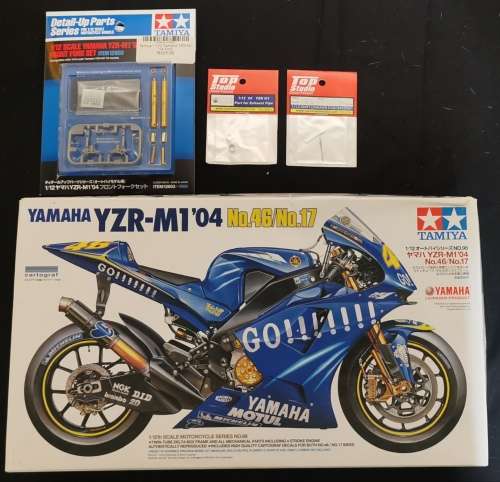 Tamiya Yamaha YZR-M1 `04 No.46/No.17 + Detail Up Parts