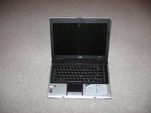 Acer Aspire 3050 Laptop (Like New)