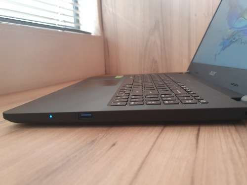 Acer TravelMate P215-52G I7 10 Gen+ Free Laptop Bag