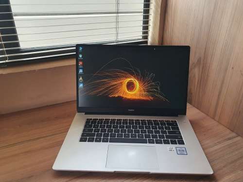 Huawei MateBook D15-Intel Core I3