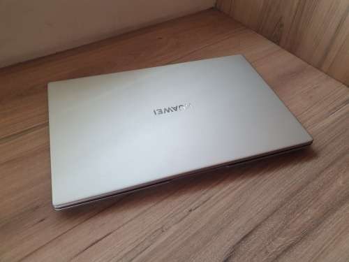 Huawei MateBook D15-Intel Core I3