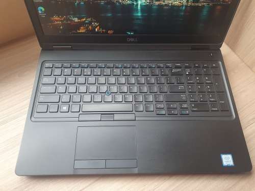 Dell Latitude 5590 15.6 Intel Core i5 8th Gen