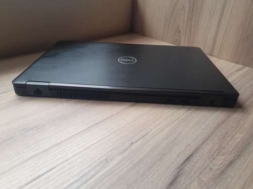 Dell Latitude 5590 15.6 Intel Core i5 8th Gen