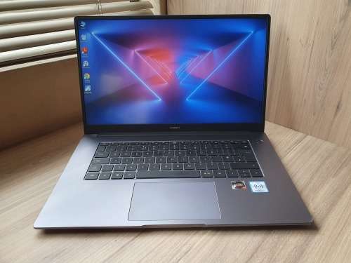 Huawei 14 Matebook D14 Ryzen 7 + Free Laptop Bag