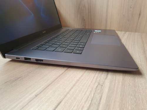 Huawei 14 Matebook D14 Ryzen 7 + Free Laptop Bag