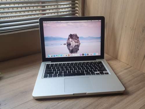 Macbook Pro 13 Mid 2012 + Free Laptop Bag