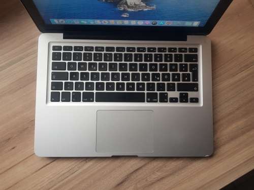 Macbook Pro 13 Mid 2012 + Free Laptop Bag