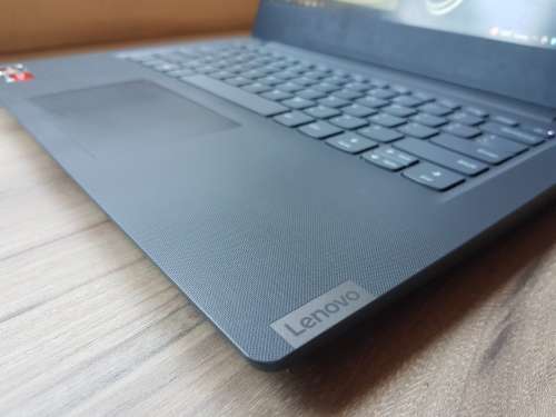 Lenovo V14 AMD Ryzen 3 + Free Laptop Bag
