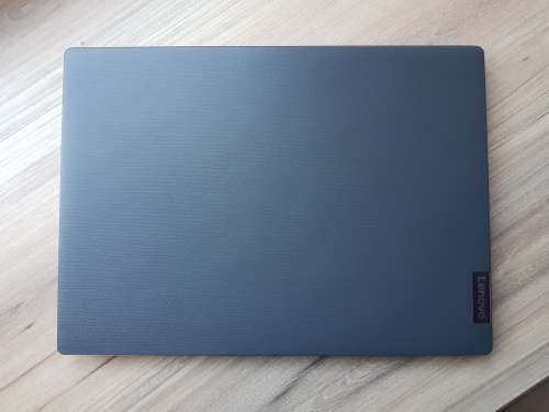 Lenovo V14 AMD Ryzen 3 + Free Laptop Bag