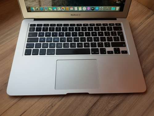Macbook Air (13inch, 2015 ) + Free Laptop Bag