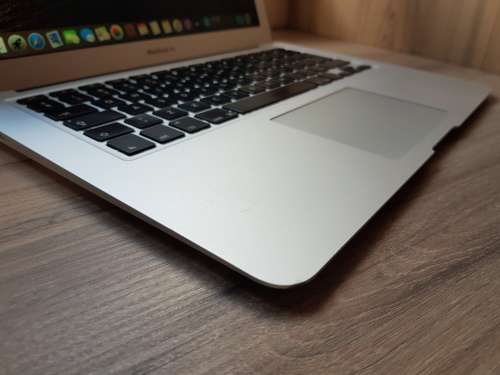 Macbook Air (13inch, 2015 ) + Free Laptop Bag