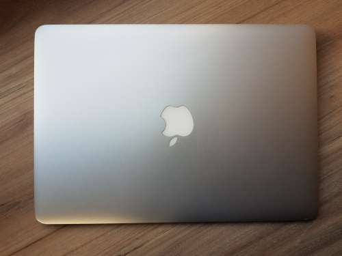 Macbook Air (13inch, 2015 ) + Free Laptop Bag