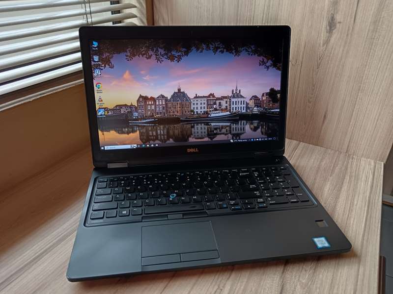 Dell Latitude 5580 Intel Core I5 Quad Core + Free Laptop Bag