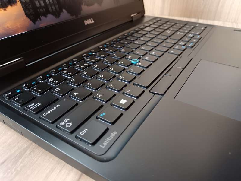 Dell Latitude 5580 Intel Core I5 Quad Core + Free Laptop Bag