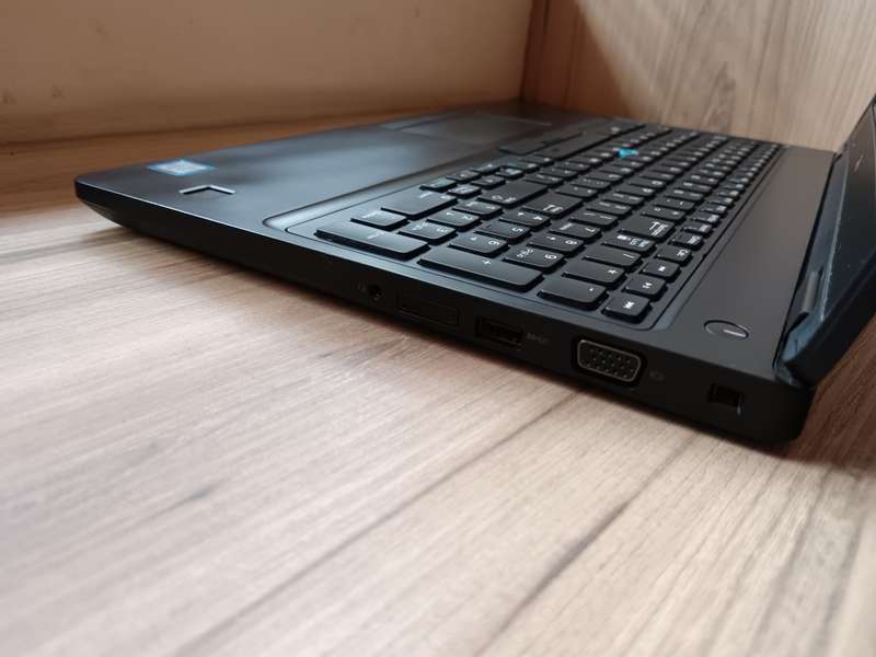 Dell Latitude 5580 Intel Core I5 Quad Core + Free Laptop Bag