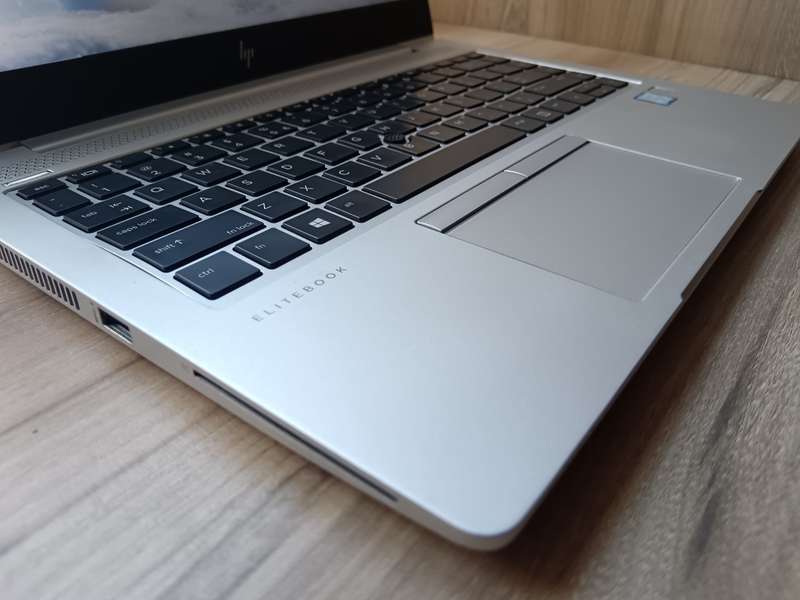 HP Elitebook 840 G5 Intel Core i5 + Free Laptop Bag