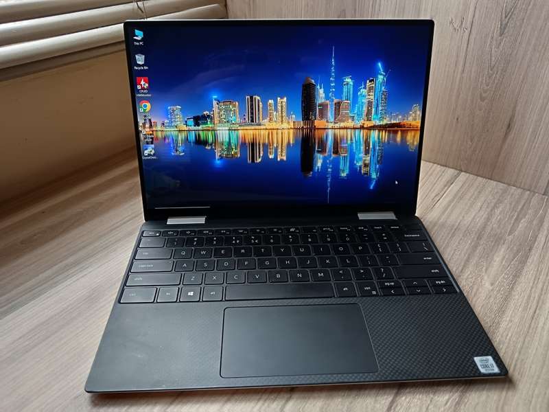 Dell XPS 13 7390 2-in-1 10th Gen Intel Core i7 + Free Laptop Bag