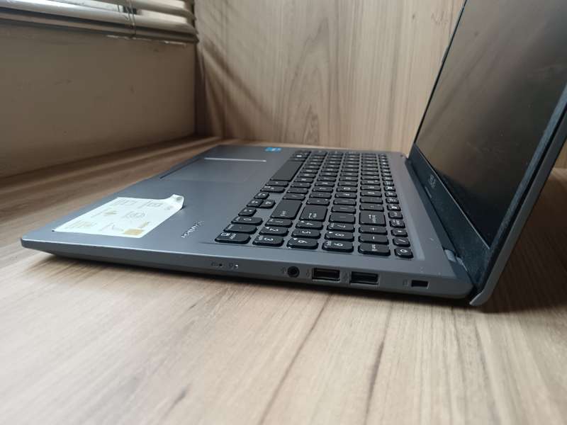 Asus Vivobook X515EA I3 11th Gen
