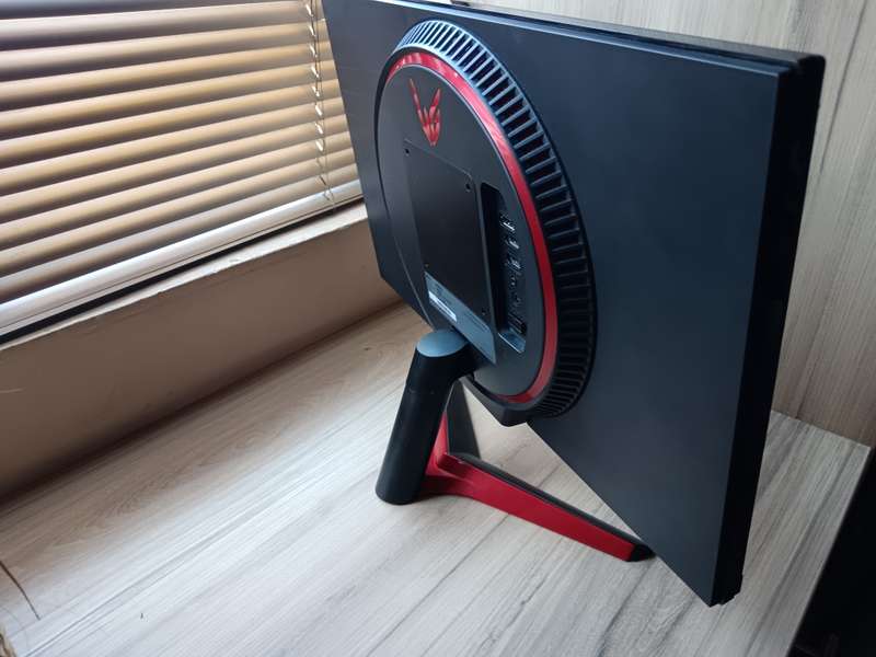 LG UltraGear 24GN600 24 FHD (1920 x 1080) Gaming Monitor