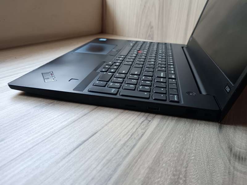 Lenovo E590 Intel Core I5 + Free Laptop Bag