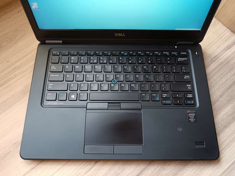 Dell latitude E7450 Ultrabook i7 + Free Laptop Bag