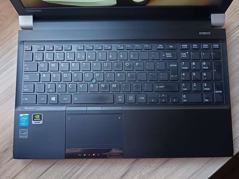 Toshiba Tecra W50 Intel Core I7 + Free Laptop Bag & Wireless Mouse