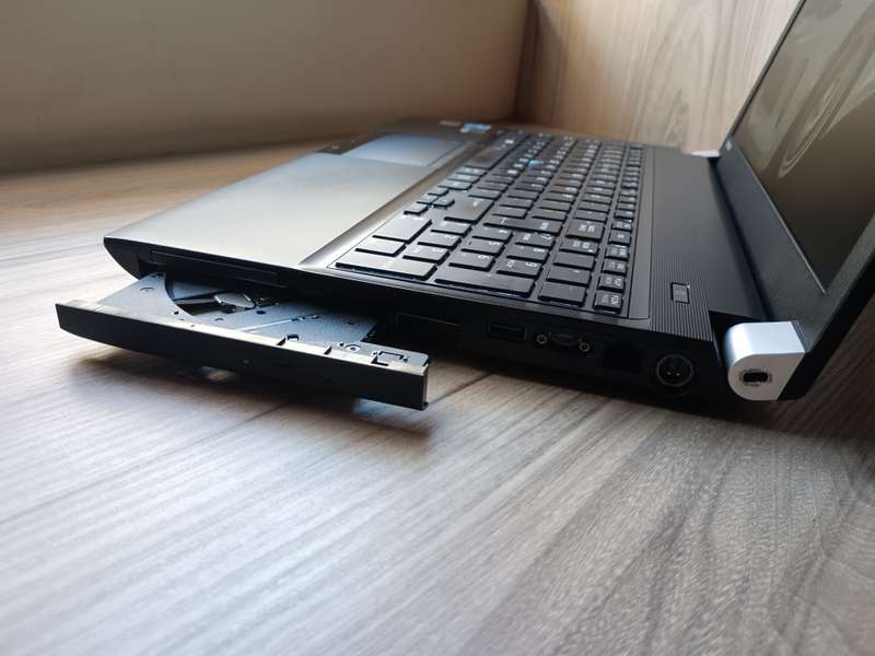 Toshiba Tecra W50 Intel Core I7 + Free Laptop Bag & Wireless Mouse