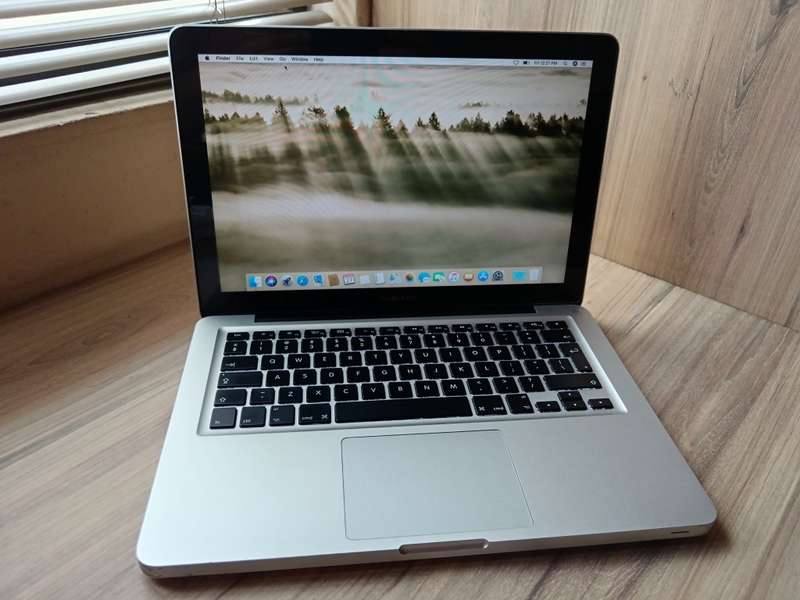 I5 Macbook Pro 13inch Mid 2012 + Free Laptop Bag