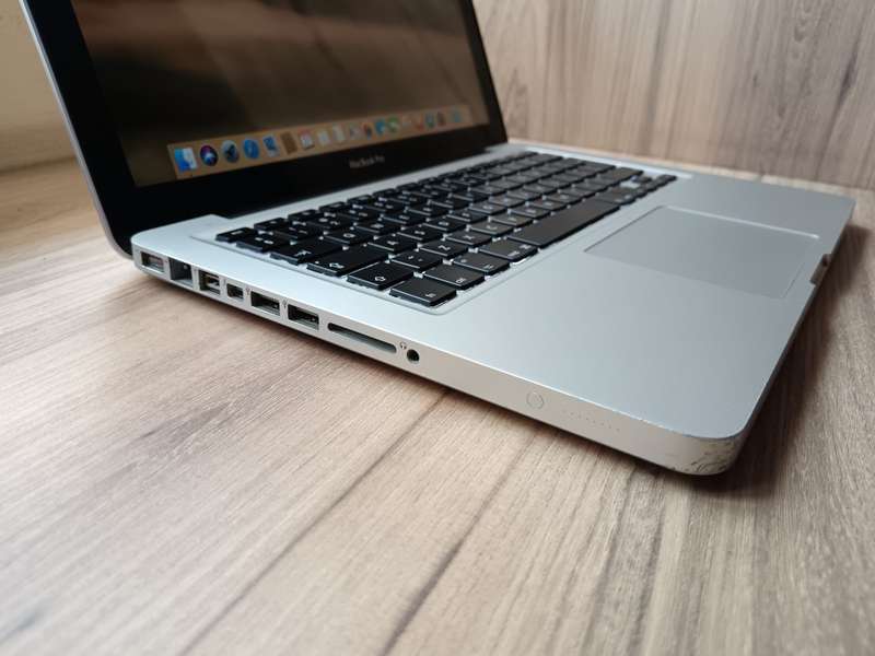 I5 Macbook Pro 13inch Mid 2012 + Free Laptop Bag