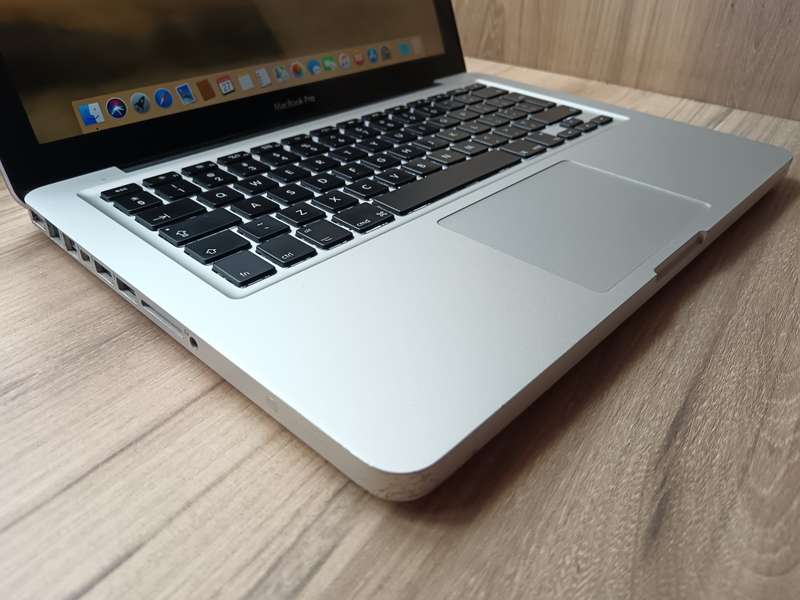 I5 Macbook Pro 13inch Mid 2012 + Free Laptop Bag