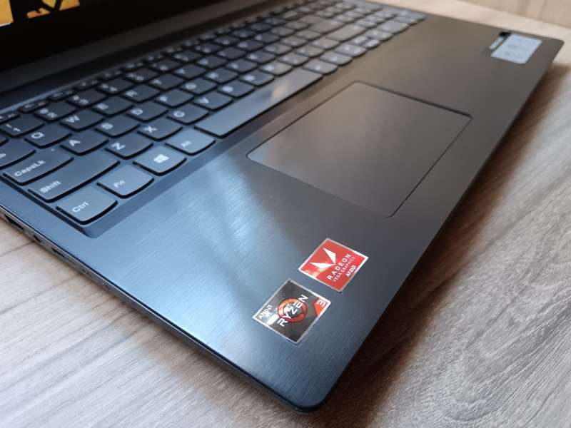 Lenovo Ideapad L340 AMD Ryzen 3 + Free Laptop Bag