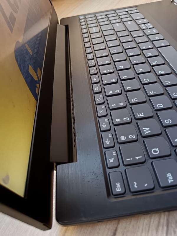 Lenovo Ideapad L340 AMD Ryzen 3 + Free Laptop Bag