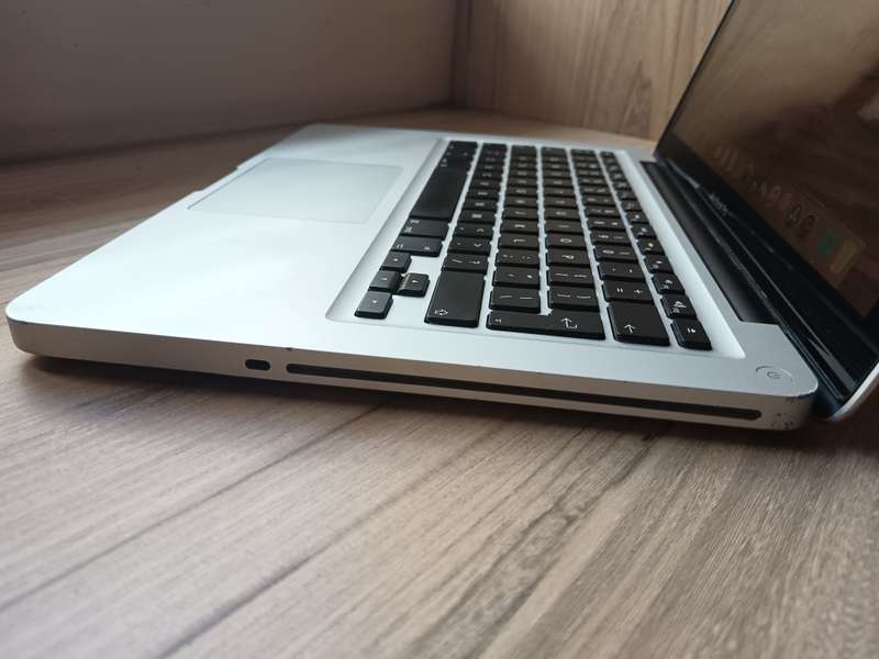 I5 Macbook Pro 13inch Mid 2012
