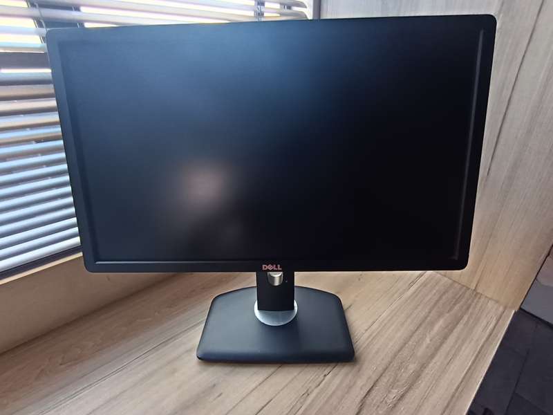 Dell P2312HT - 23 INCH WIDE LCD MONITOR