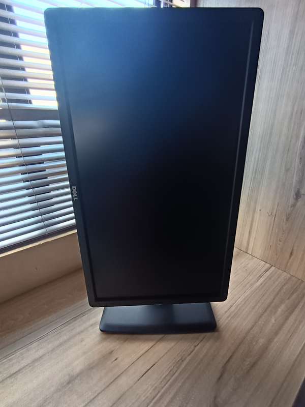 Dell P2312HT - 23 INCH WIDE LCD MONITOR