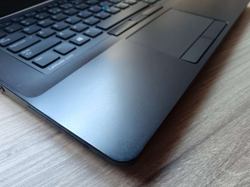 Dell Latitude E5470 Intel Core i3 + Free Laptop Bag