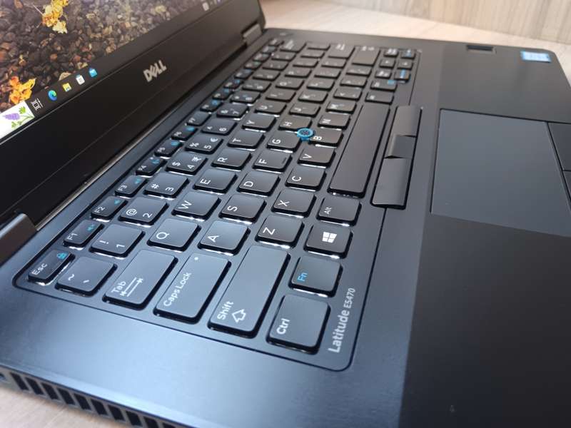 Dell Latitude E5470 Intel Core i3 + Free Laptop Bag