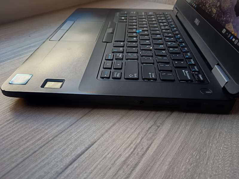Dell Latitude E5470 Intel Core i3 + Free Laptop Bag