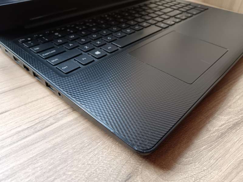 Dell Inspiron 3593 Intel Core i7 + Free Laptop Bag