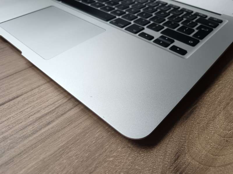 MacBook Air (13-inch, Mid 2012) + Free Laptop Bag