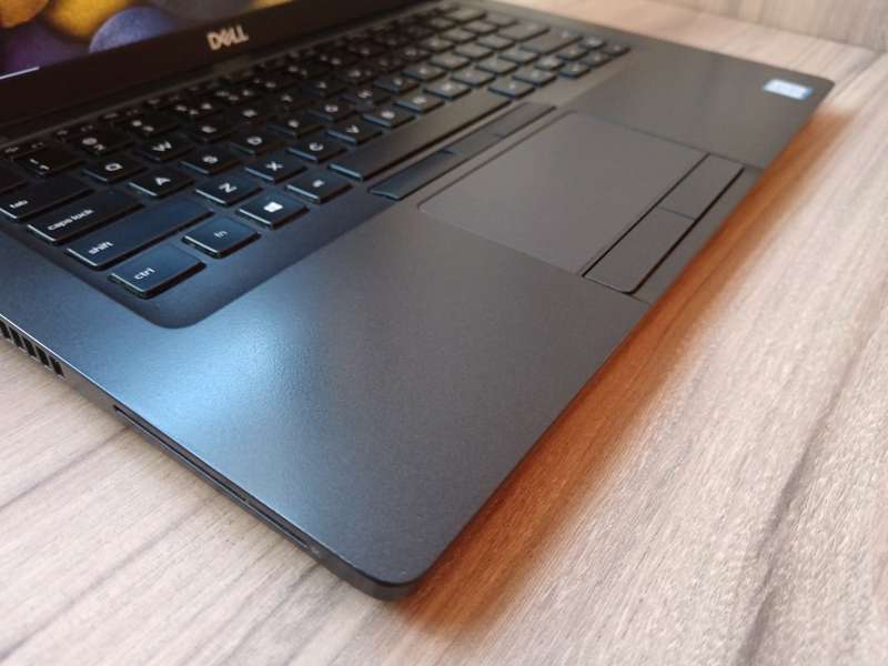 Dell Latitude 5400 Intel Core i7 + Free Laptop Bag