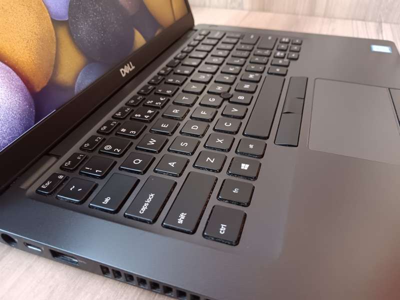 Dell Latitude 5400 Intel Core i7 + Free Laptop Bag