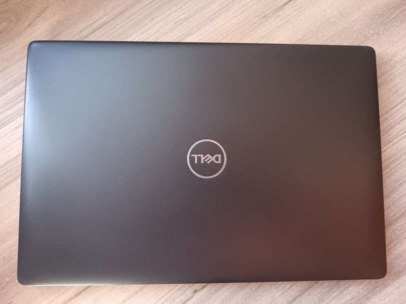 Dell Latitude 5400 Intel Core i7 + Free Laptop Bag