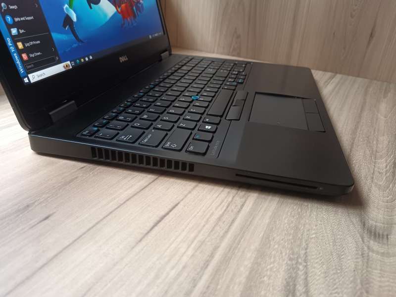 Dell Latitude E5570 Intel Core i7 + Free Laptop Bag