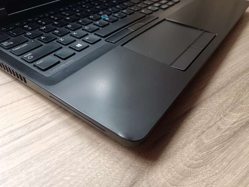 Dell Latitude E5570 Intel Core i7 + Free Laptop Bag