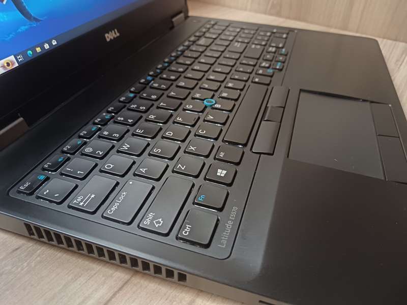Dell Latitude E5570 Intel Core i7 + Free Laptop Bag