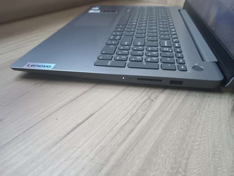 Lenovo IdeaPad 3 Intel Core i5 11th Gen + Free Laptop Bag