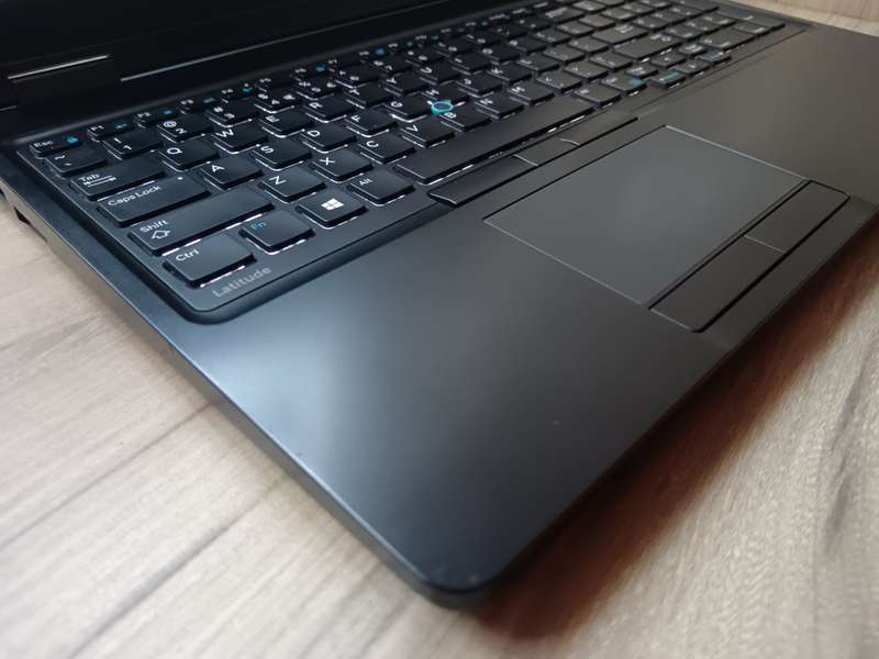 Dell Latitude 5580 Intel Core i7 + Free Laptop Bag