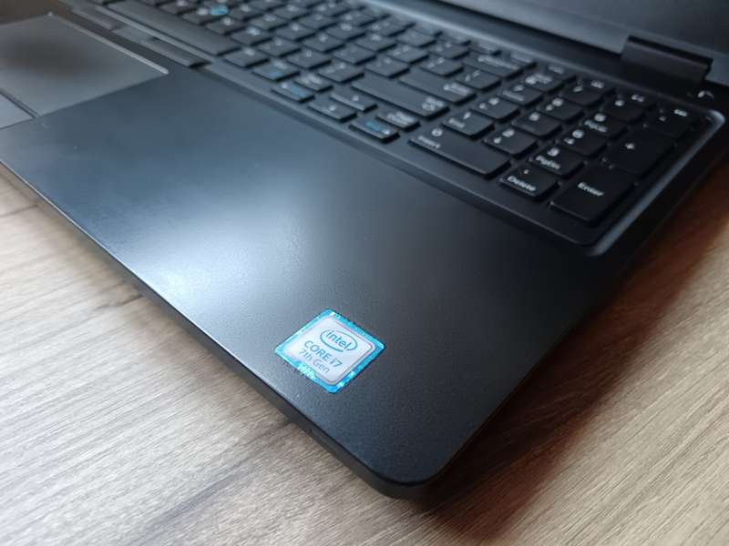 Dell Latitude 5580 Intel Core i7 + Free Laptop Bag
